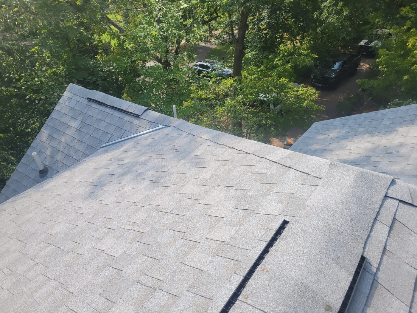 Completed shingle roof installed by Sellers Roofing in New Brighton, MN